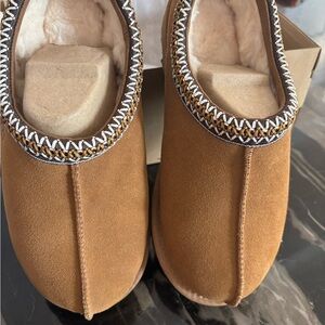 UGG Brown Suede Slippers NWT Size 7